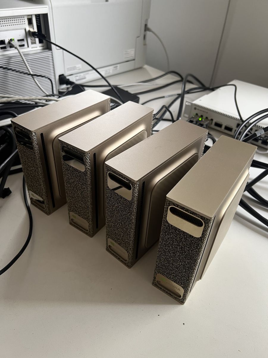 NVIDIA DGX Spark Founders Edition GB10 128GB LPDDR5x 4TB SSD DGX OS